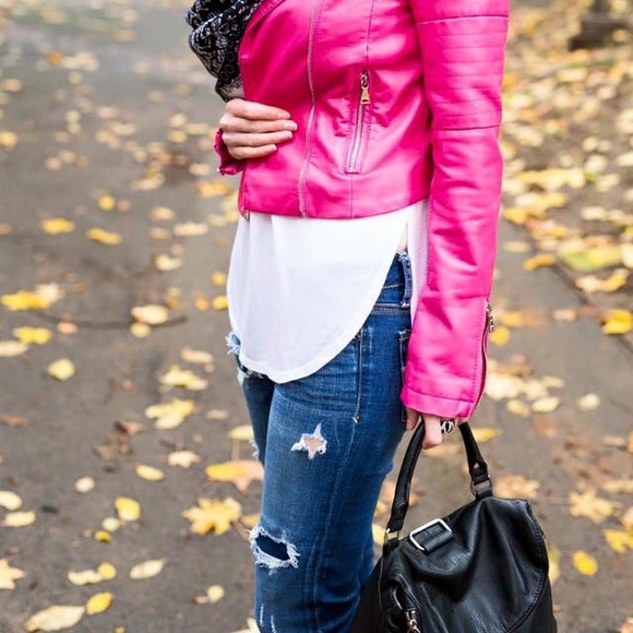 American Eagle Distressed Jeans - Picture 6 of 8